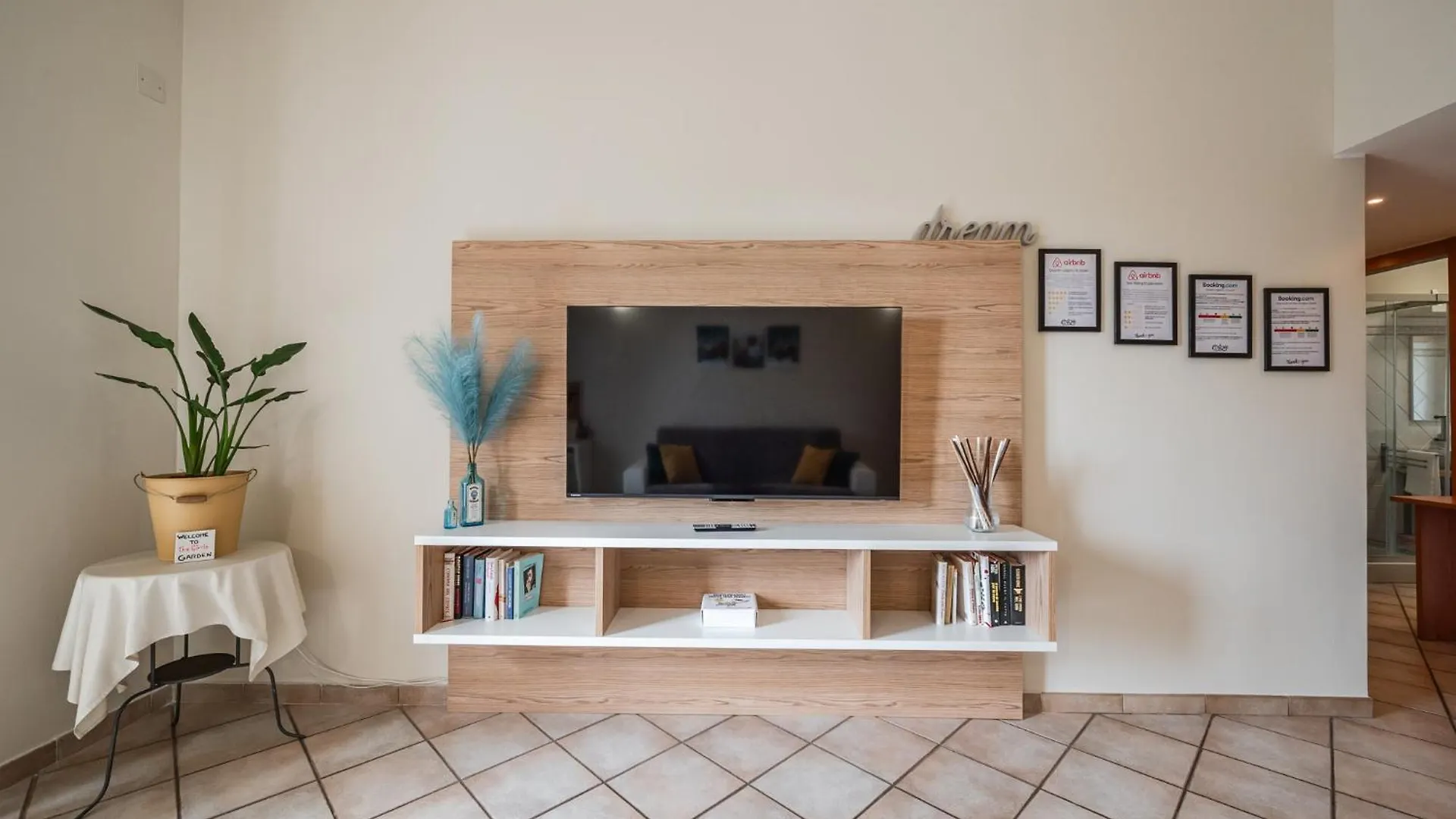 The Circle - Ampio Sui Navigli - Self-Check In Apartment Milan