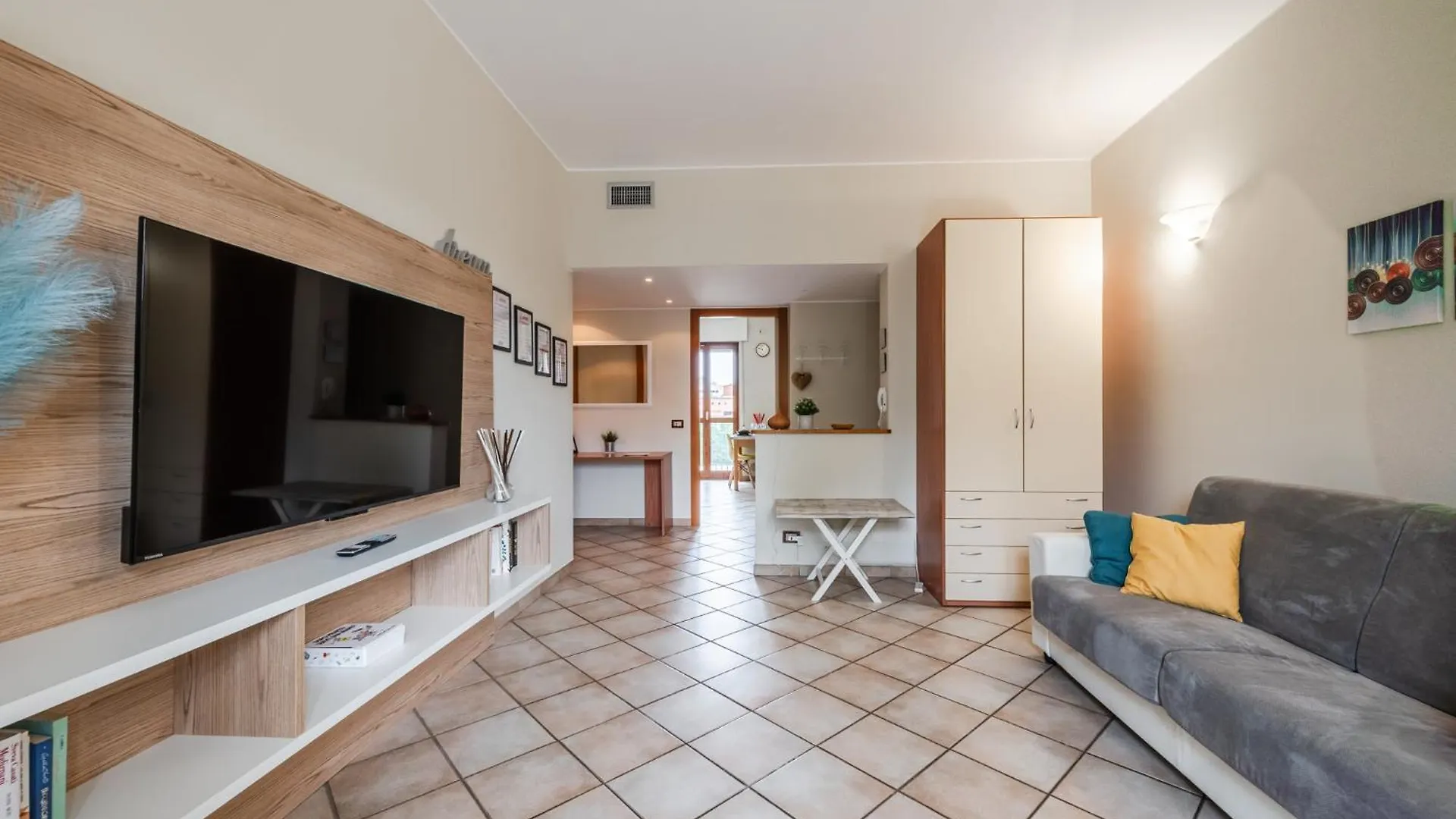 The Circle - Ampio Sui Navigli - Self-Check In Apartment Milan