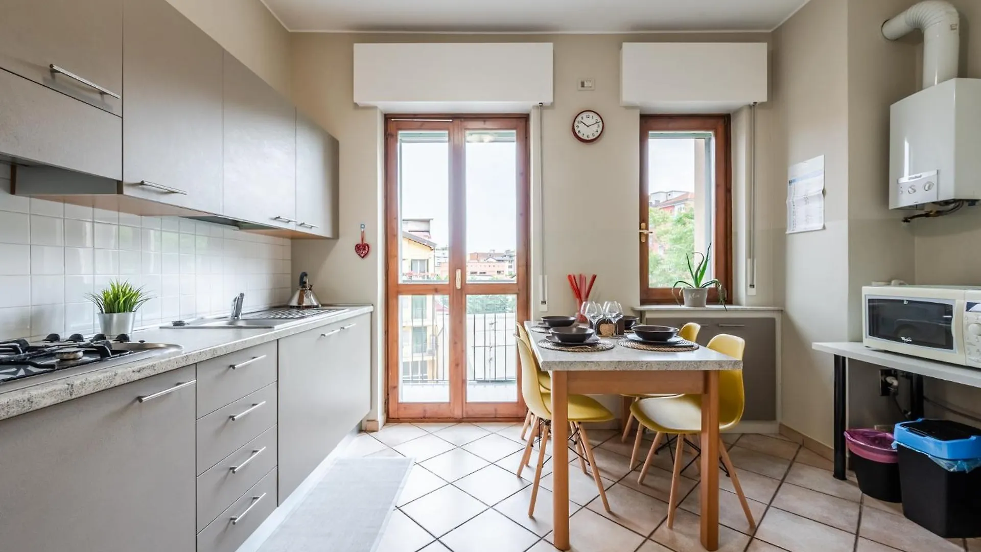 The Circle - Ampio Sui Navigli - Self-Check In Apartment Milan Italy