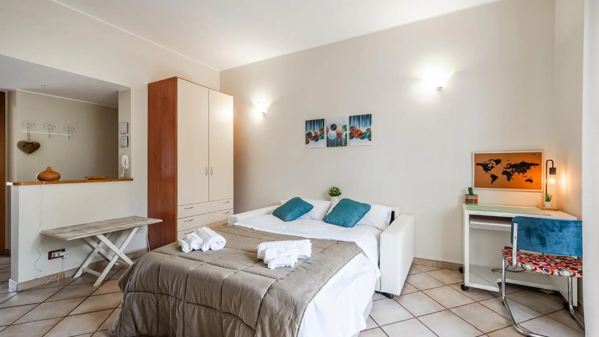 The Circle - Ampio Sui Navigli - Self-Check In Apartment Milan Italy