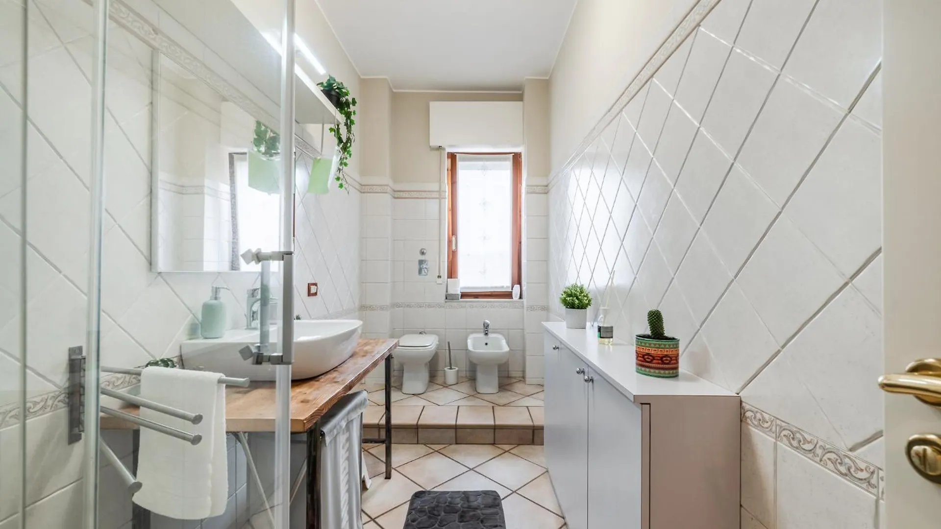 The Circle - Ampio Sui Navigli - Self-Check In Apartment Milan